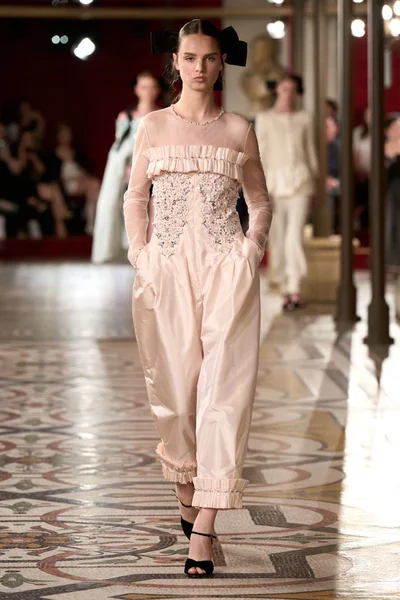 Look 38